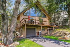 Poconos Chalet newly renovated, great location home